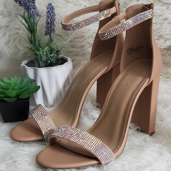 Charlotte Russe Tan Heels - Picture 1 of 4